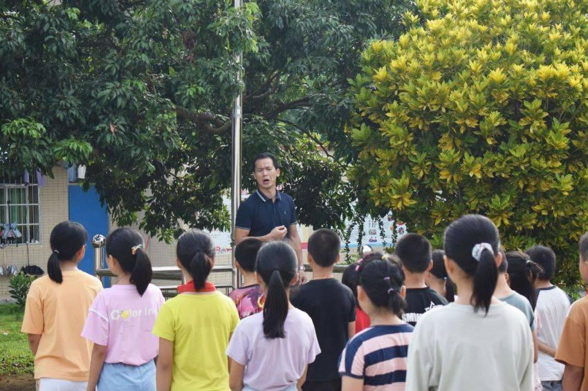 救援美丽小姑娘